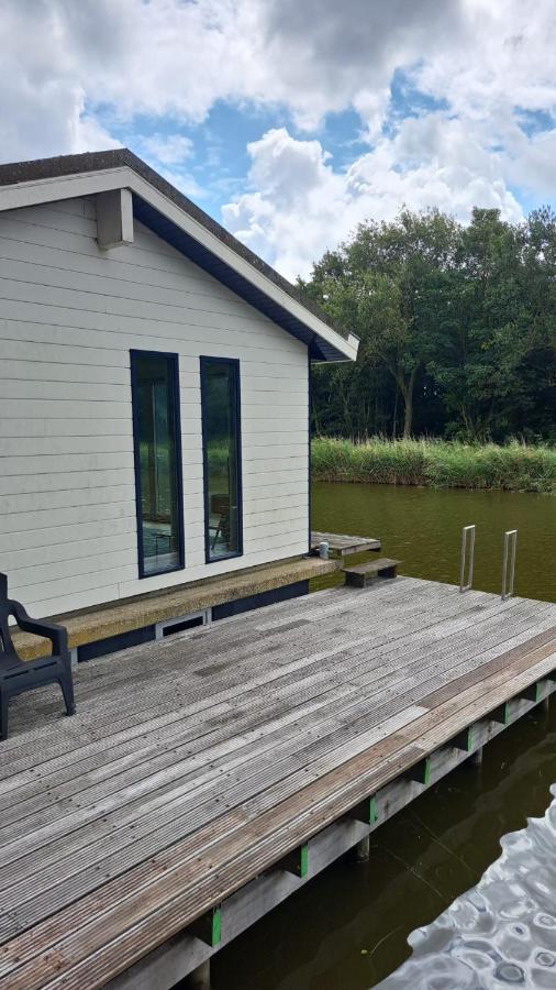 Bb De Woonboot Apartment Anna Paulowna Екстериор снимка