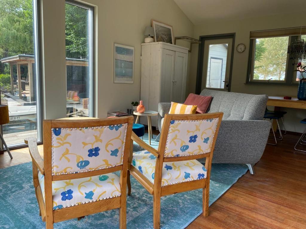 Bb De Woonboot Apartment Anna Paulowna Екстериор снимка